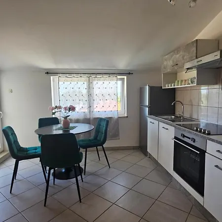 Apartment Stinjan Sunny *